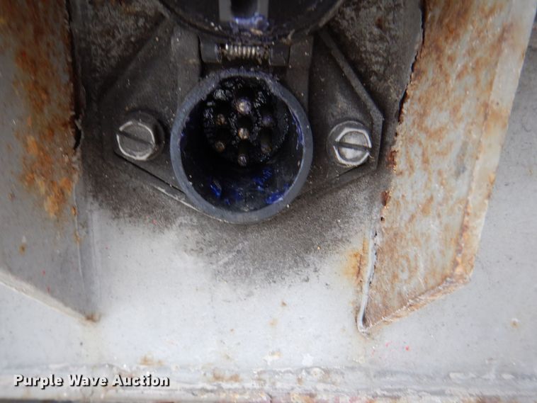 image for item MJ9987 2013 Stoughton DVW-285S-C-WDC dry van trailer