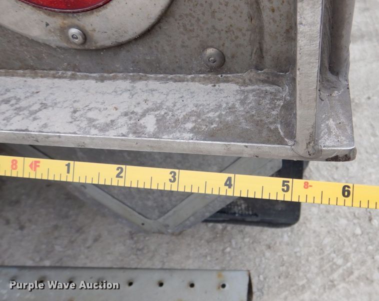 image for item MJ9987 2013 Stoughton DVW-285S-C-WDC dry van trailer