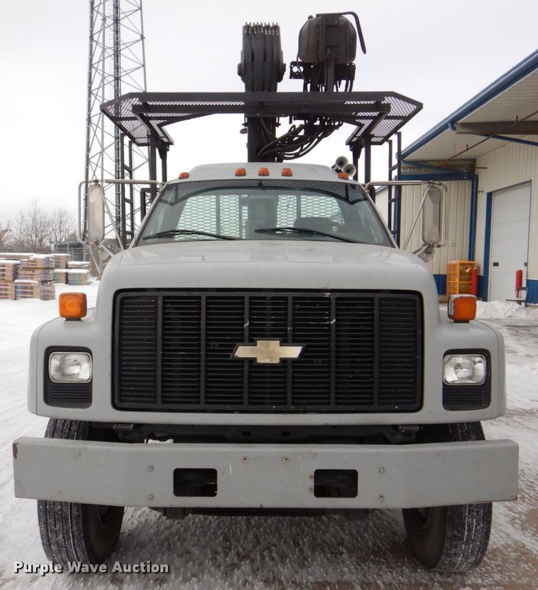 image for item MJ9992 2000 Chevrolet C8500  crane truck