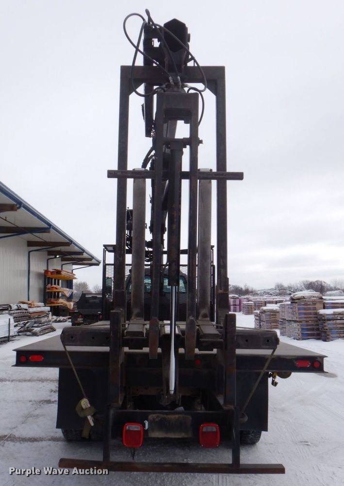 image for item MJ9992 2000 Chevrolet C8500  crane truck