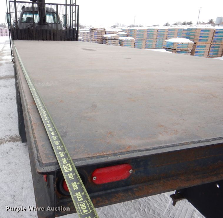 image for item MJ9992 2000 Chevrolet C8500  crane truck