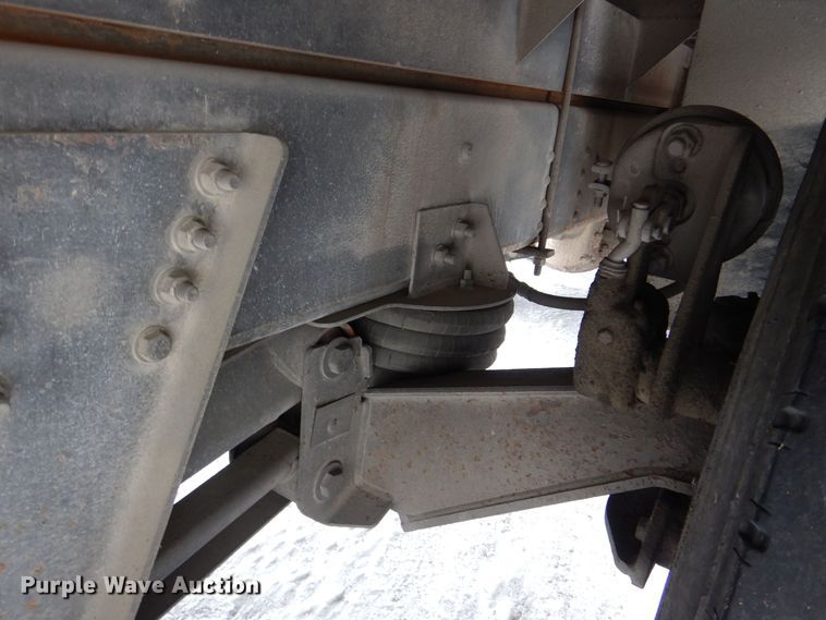 image for item MJ9992 2000 Chevrolet C8500  crane truck