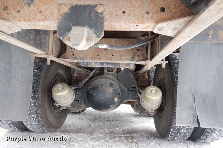 image for item MJ9992 2000 Chevrolet C8500  crane truck