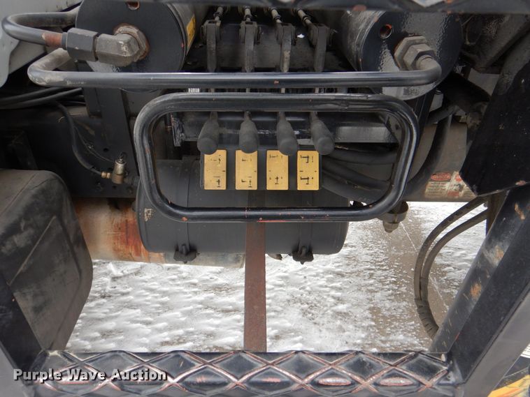 image for item MJ9992 2000 Chevrolet C8500  crane truck