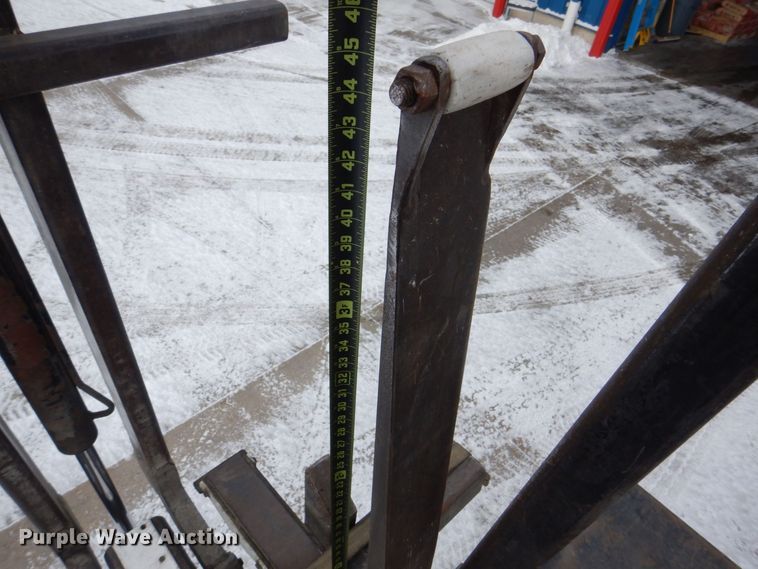 image for item MJ9992 2000 Chevrolet C8500  crane truck