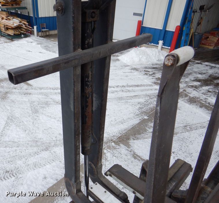 image for item MJ9992 2000 Chevrolet C8500  crane truck