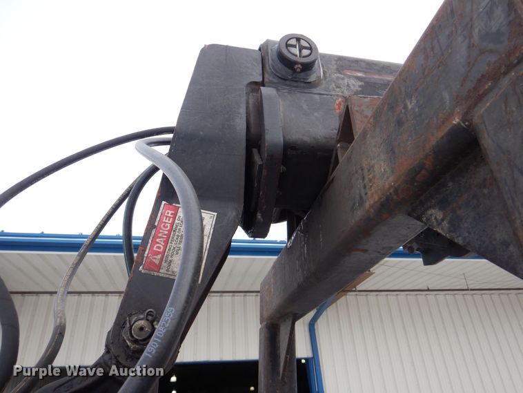 image for item MJ9992 2000 Chevrolet C8500  crane truck