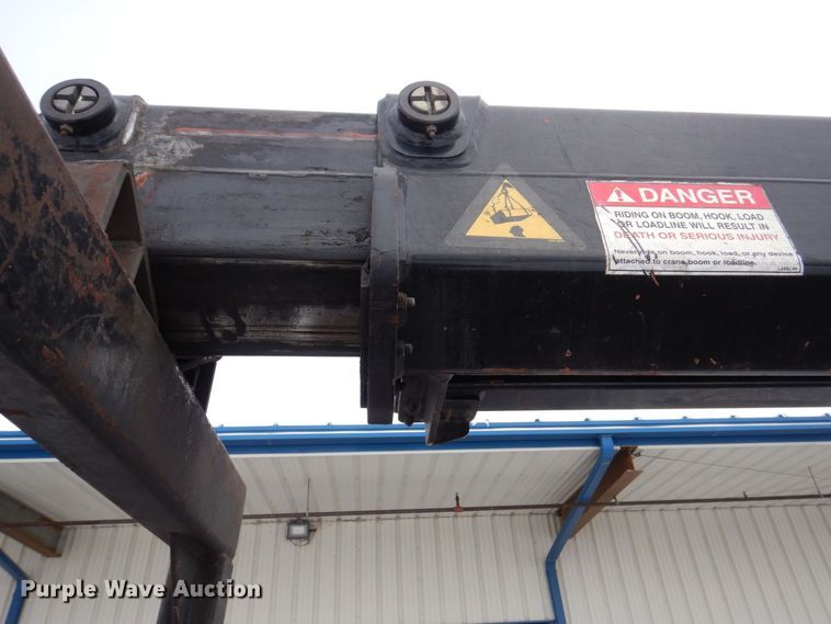 image for item MJ9992 2000 Chevrolet C8500  crane truck