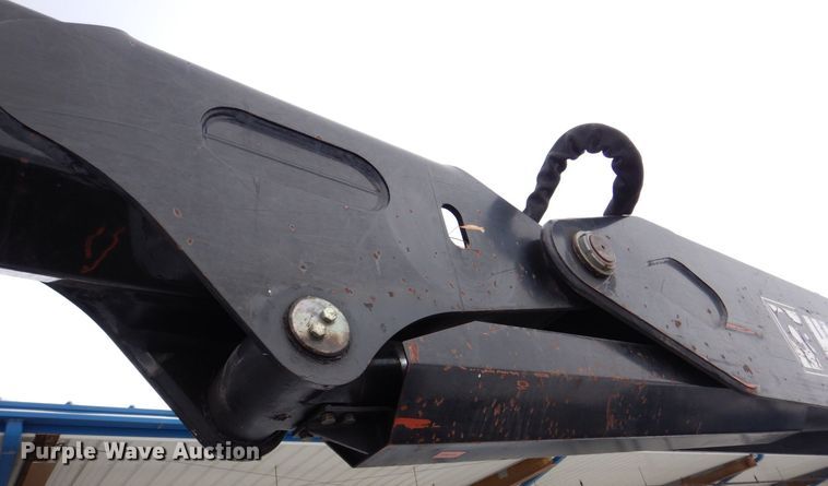 image for item MJ9992 2000 Chevrolet C8500  crane truck