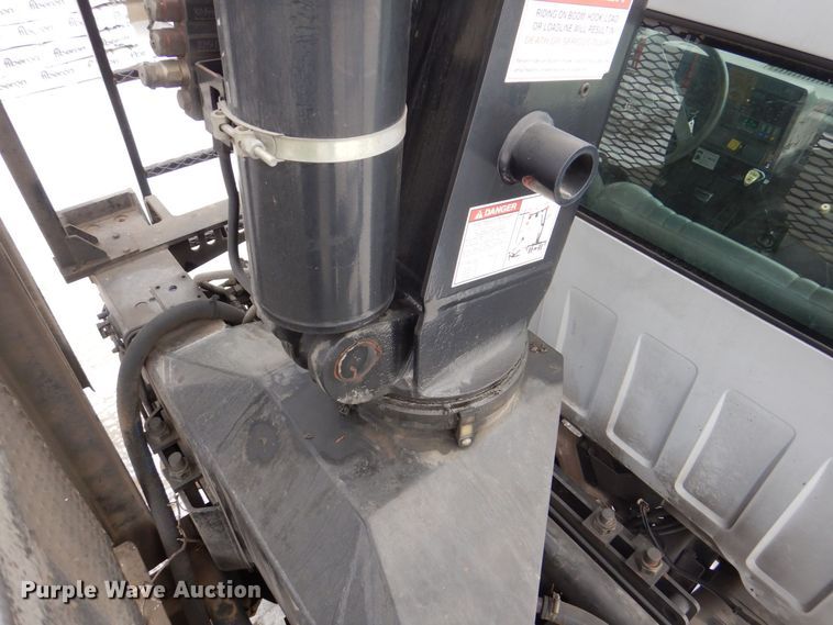 image for item MJ9992 2000 Chevrolet C8500  crane truck