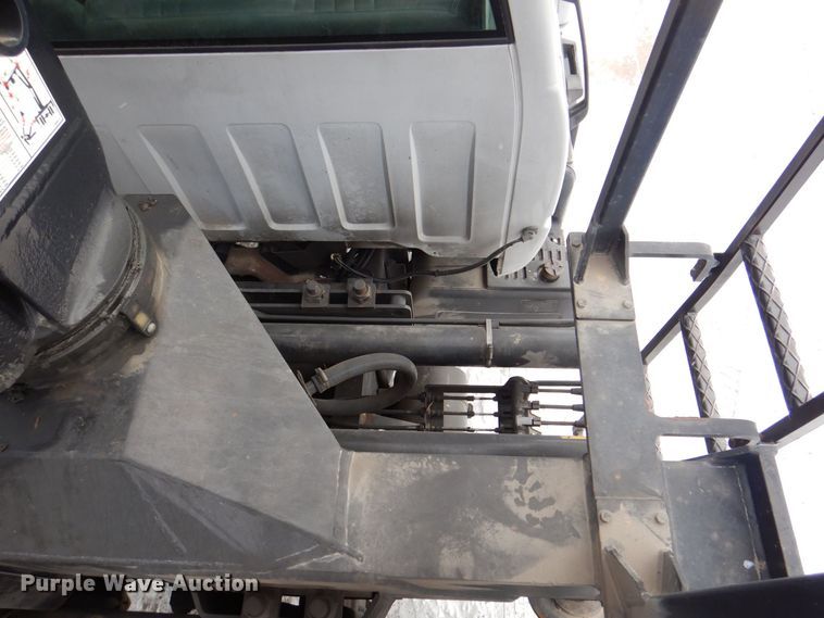 image for item MJ9992 2000 Chevrolet C8500  crane truck