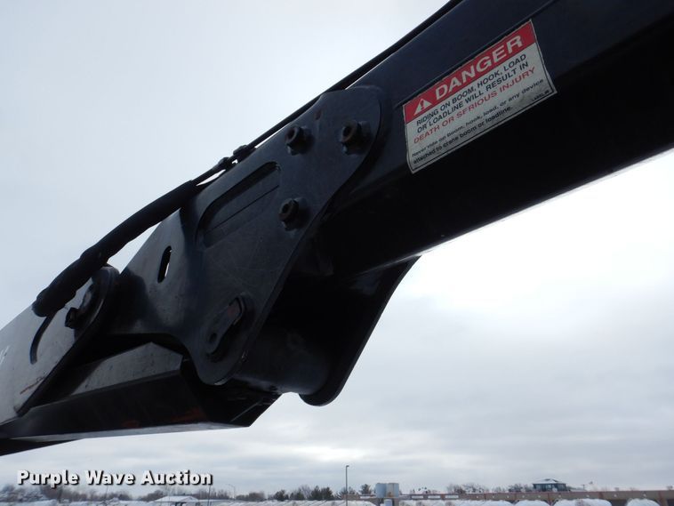 image for item MJ9992 2000 Chevrolet C8500  crane truck