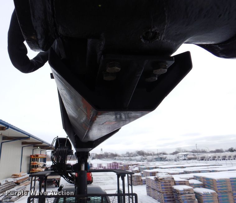 image for item MJ9992 2000 Chevrolet C8500  crane truck