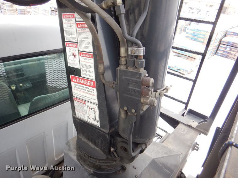 image for item MJ9992 2000 Chevrolet C8500  crane truck