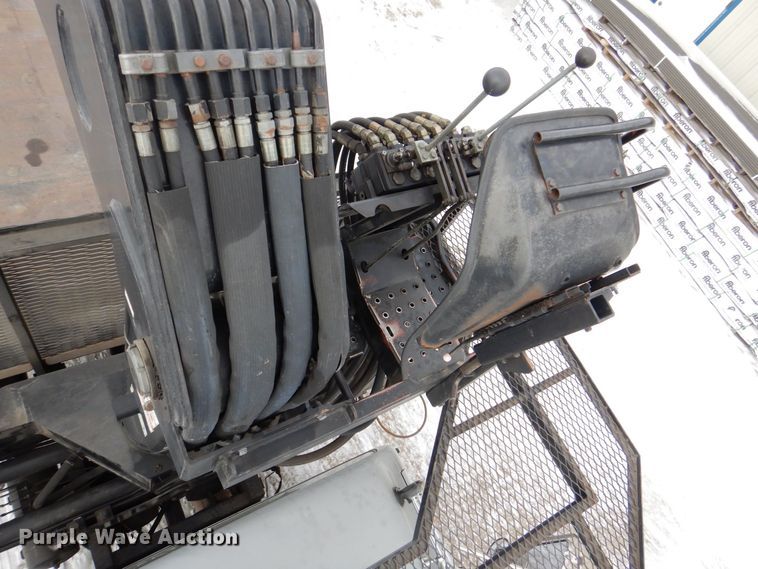 image for item MJ9992 2000 Chevrolet C8500  crane truck