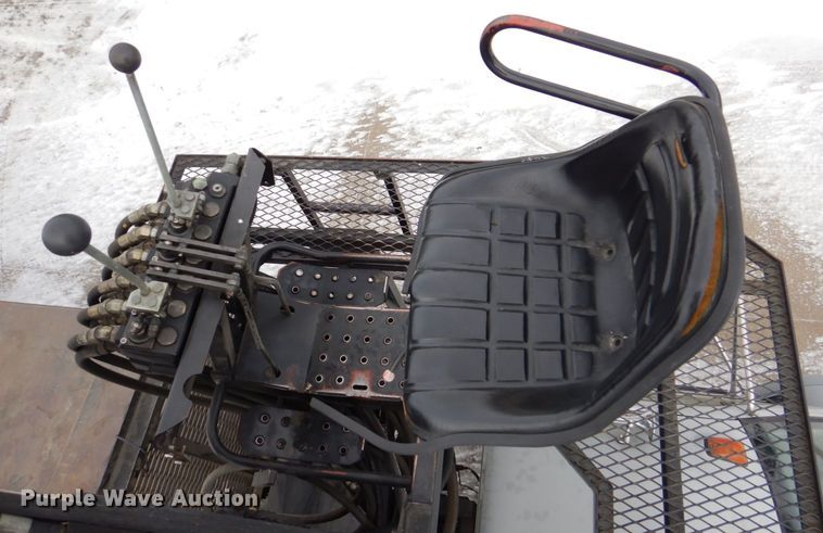 image for item MJ9992 2000 Chevrolet C8500  crane truck