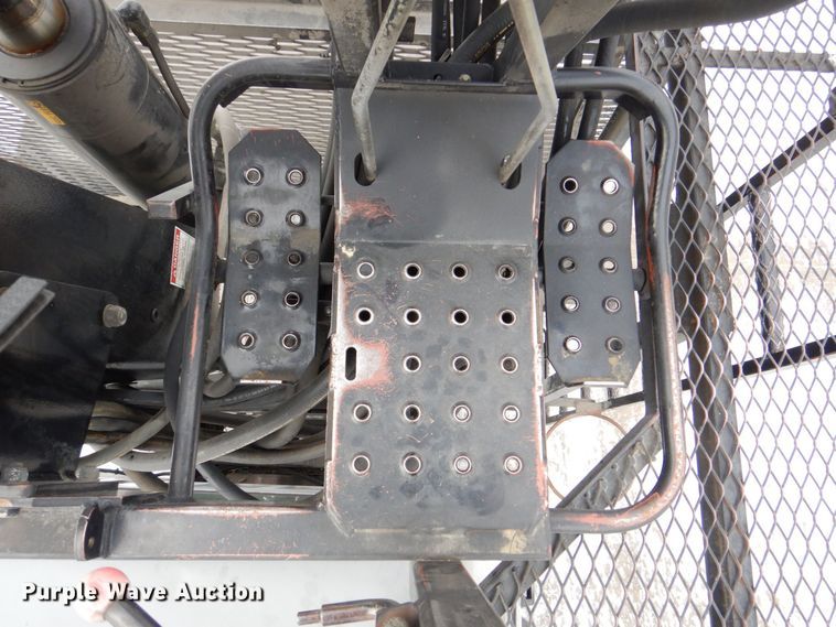 image for item MJ9992 2000 Chevrolet C8500  crane truck