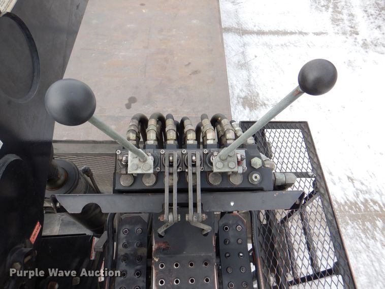 image for item MJ9992 2000 Chevrolet C8500  crane truck