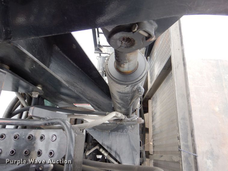 image for item MJ9992 2000 Chevrolet C8500  crane truck