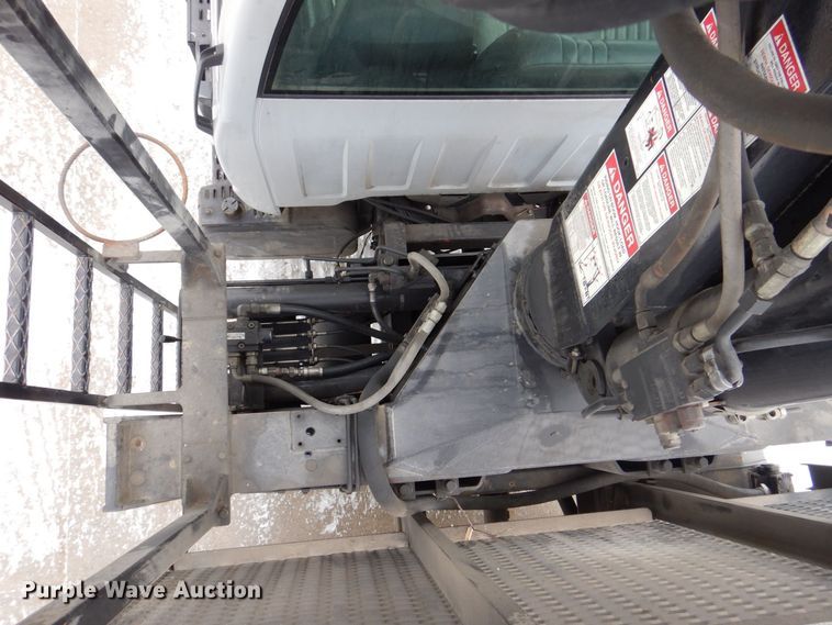 image for item MJ9992 2000 Chevrolet C8500  crane truck