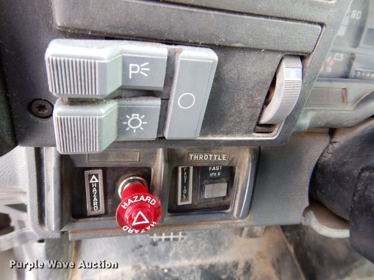 image for item MJ9992 2000 Chevrolet C8500  crane truck