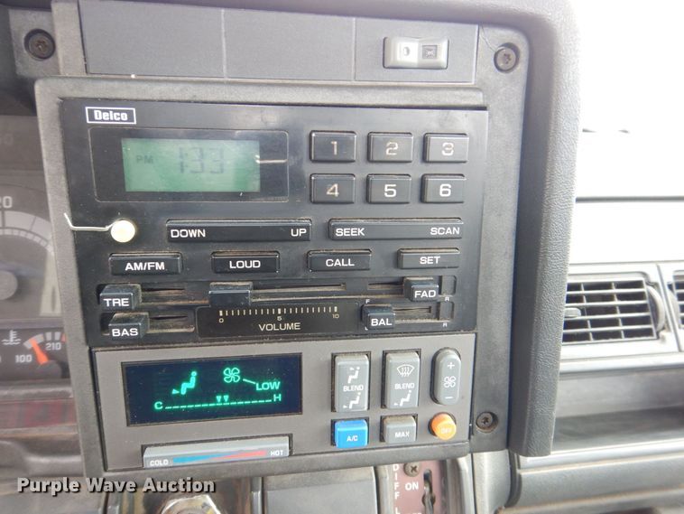 image for item MJ9992 2000 Chevrolet C8500  crane truck