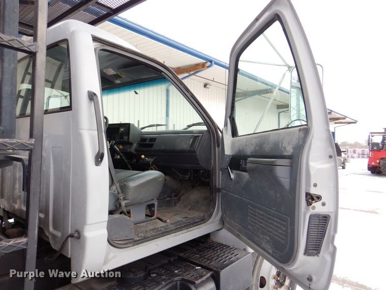 image for item MJ9992 2000 Chevrolet C8500  crane truck