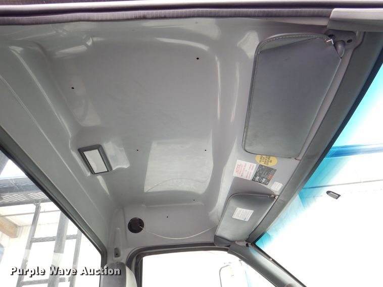 image for item MJ9992 2000 Chevrolet C8500  crane truck