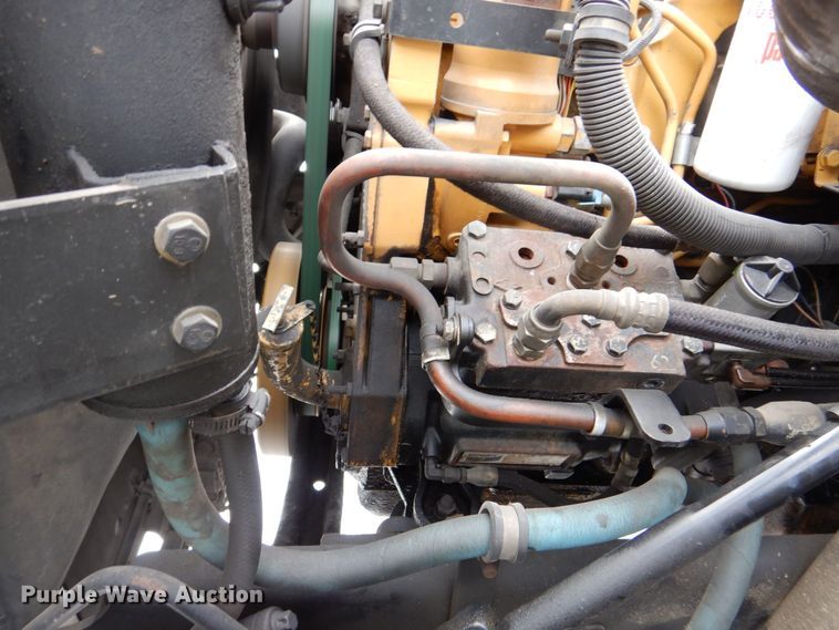 image for item MJ9992 2000 Chevrolet C8500  crane truck