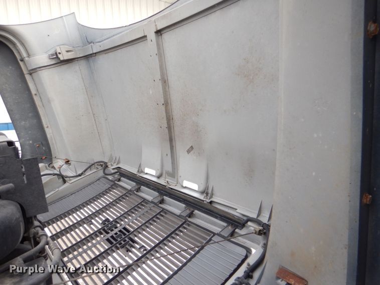 image for item MJ9992 2000 Chevrolet C8500  crane truck