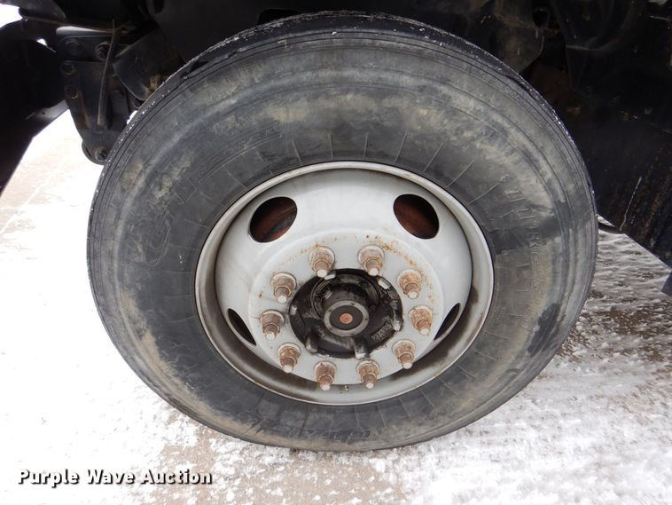 image for item MJ9992 2000 Chevrolet C8500  crane truck