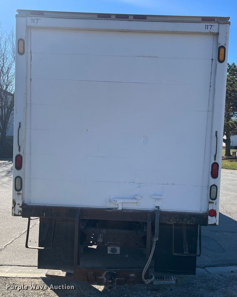 image for item MN9412 2003 GMC C7500  box truck