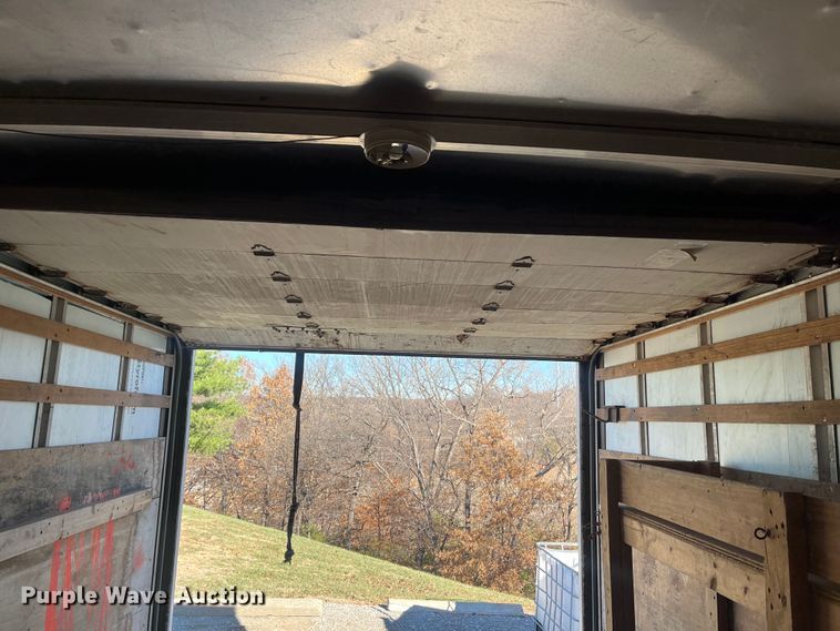 image for item MN9412 2003 GMC C7500  box truck