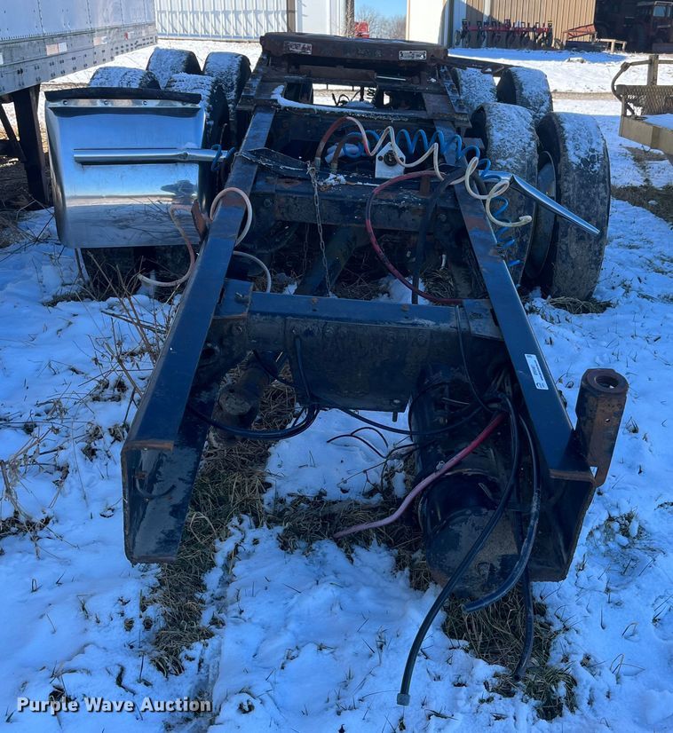 image for item MW9461 Peterbilt  truck chassis