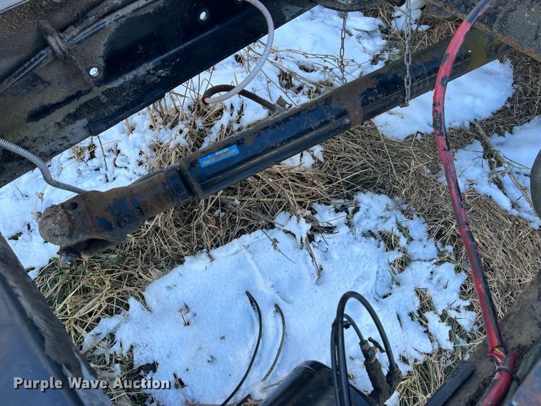 image for item MW9461 Peterbilt  truck chassis