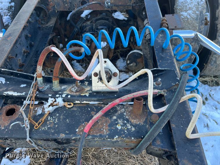 image for item MW9461 Peterbilt  truck chassis