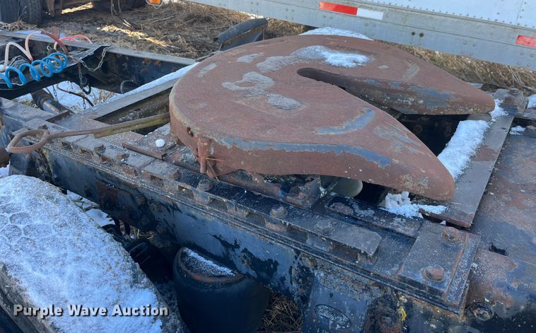 image for item MW9461 Peterbilt  truck chassis