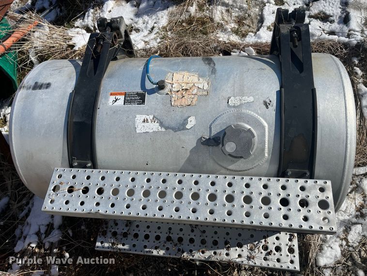 image for item MW9461 Peterbilt  truck chassis