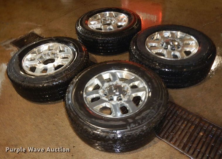 image for item AF9251 (4) LT265/70R18 tires and wheels