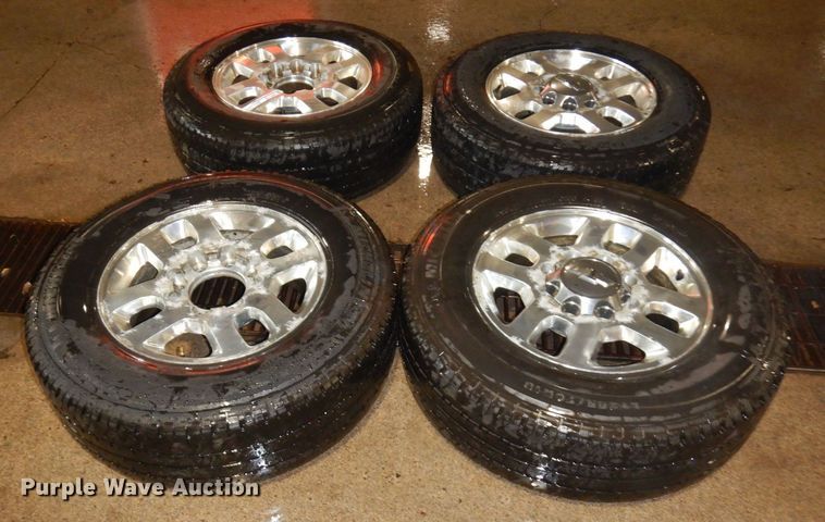 image for item AF9251 (4) LT265/70R18 tires and wheels