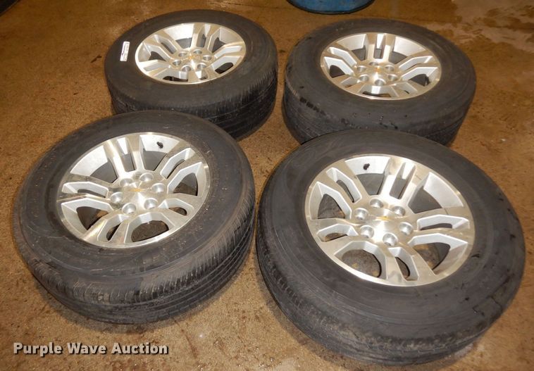 image for item AF9252 (4) P265/65R18 tires and wheels