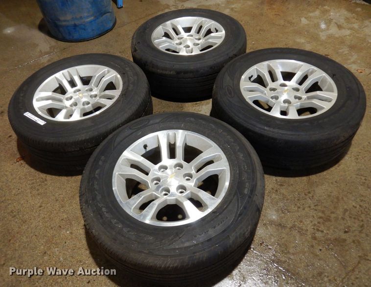 image for item AF9252 (4) P265/65R18 tires and wheels