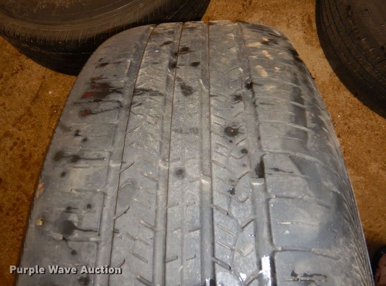 image for item AF9252 (4) P265/65R18 tires and wheels