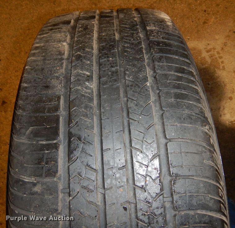 image for item AF9252 (4) P265/65R18 tires and wheels