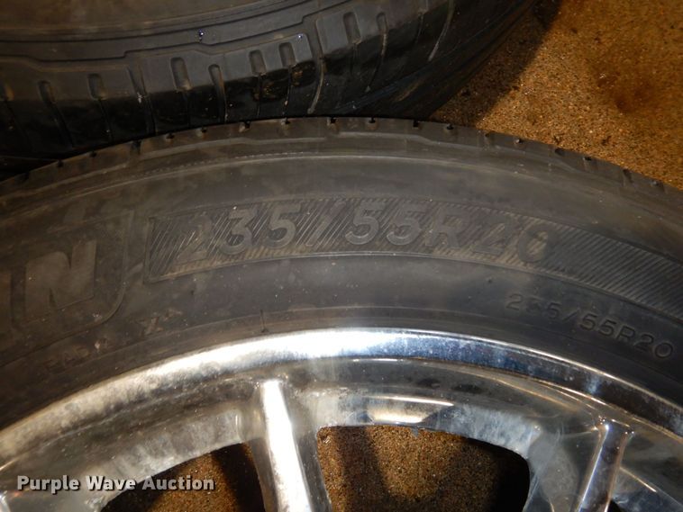 image for item AF9253 (4) 235/55R20 tires and wheels