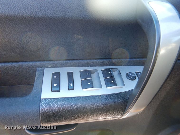 image for item AF9255 2009 Chevrolet Silverado 2500HD  Ext. Cab pickup truck