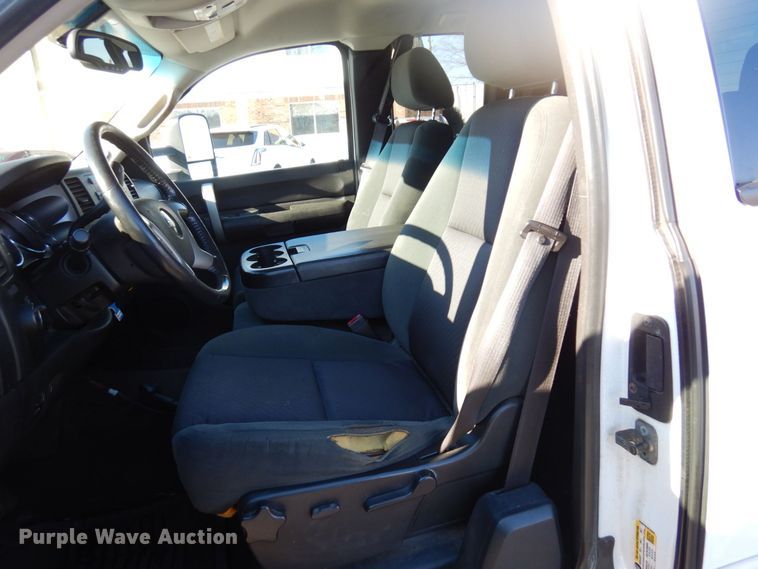 image for item AF9255 2009 Chevrolet Silverado 2500HD  Ext. Cab pickup truck