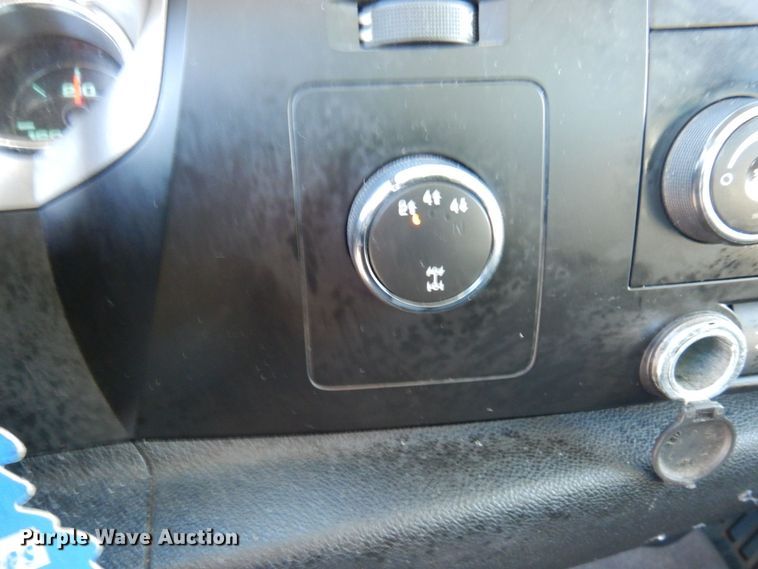 image for item AF9255 2009 Chevrolet Silverado 2500HD  Ext. Cab pickup truck