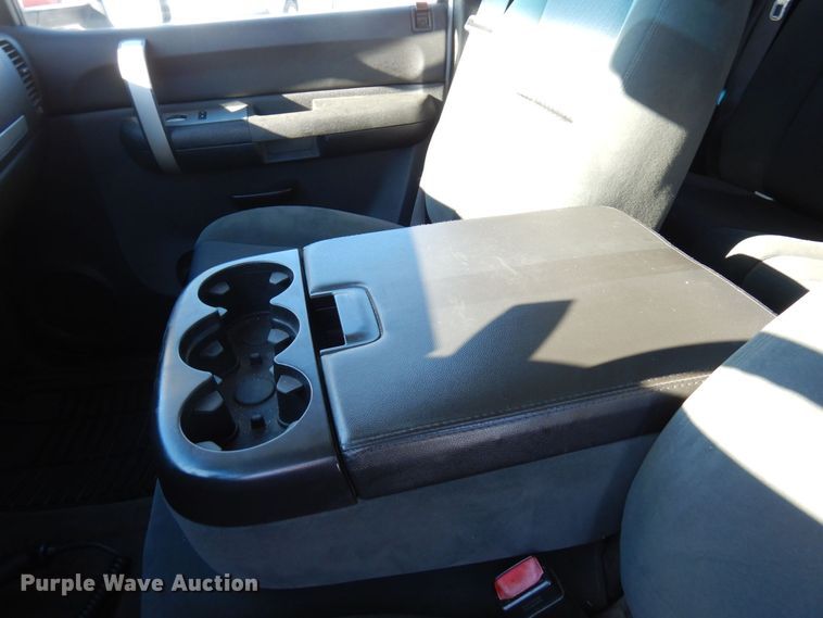 image for item AF9255 2009 Chevrolet Silverado 2500HD  Ext. Cab pickup truck