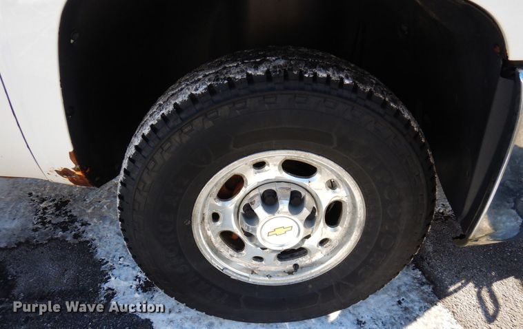 image for item AF9255 2009 Chevrolet Silverado 2500HD  Ext. Cab pickup truck